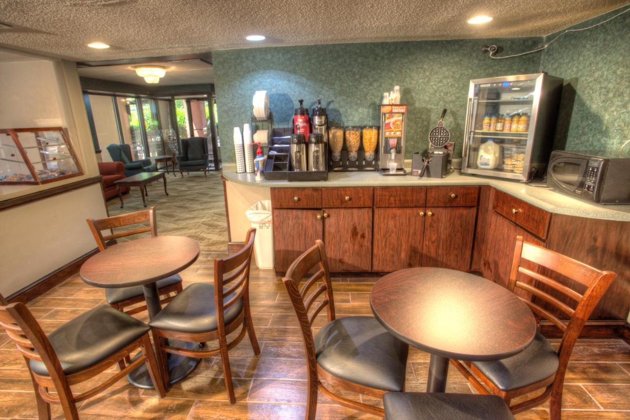 Budgetel Inn And Suites Plus Helen Exterior foto