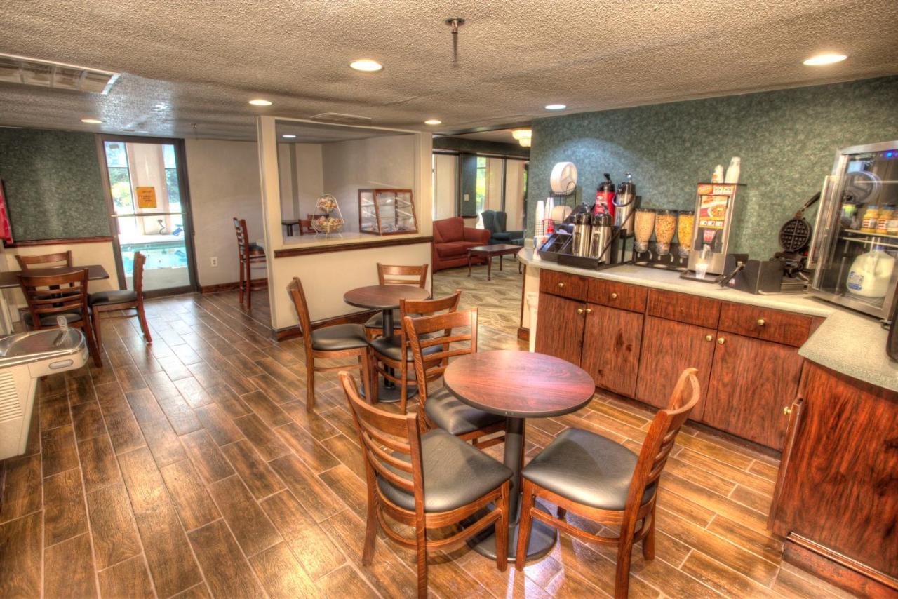 Budgetel Inn And Suites Plus Helen Exterior foto