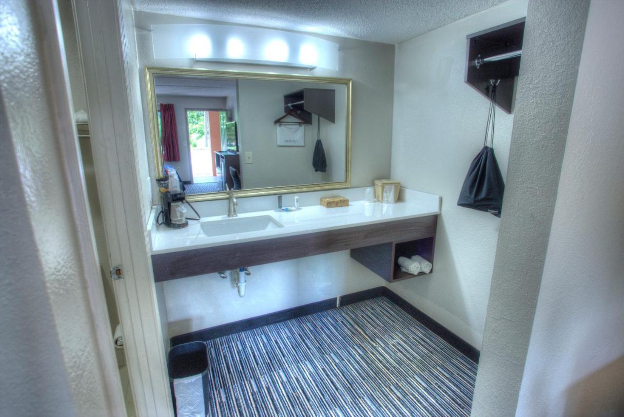 Budgetel Inn And Suites Plus Helen Exterior foto