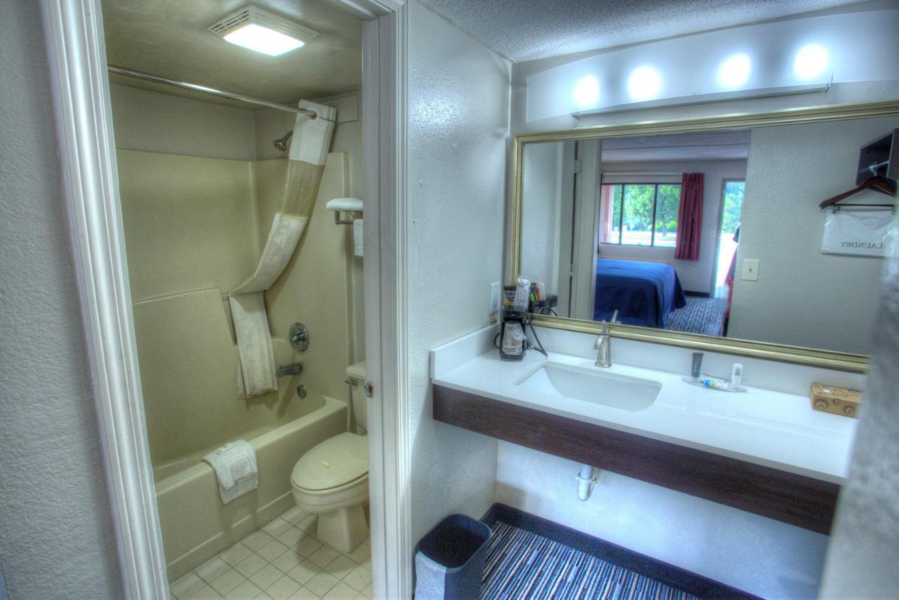 Budgetel Inn And Suites Plus Helen Exterior foto